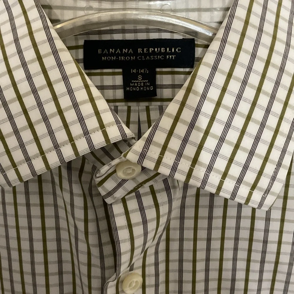 Banana Republic Men's Olive and White Checkered Shirt size small